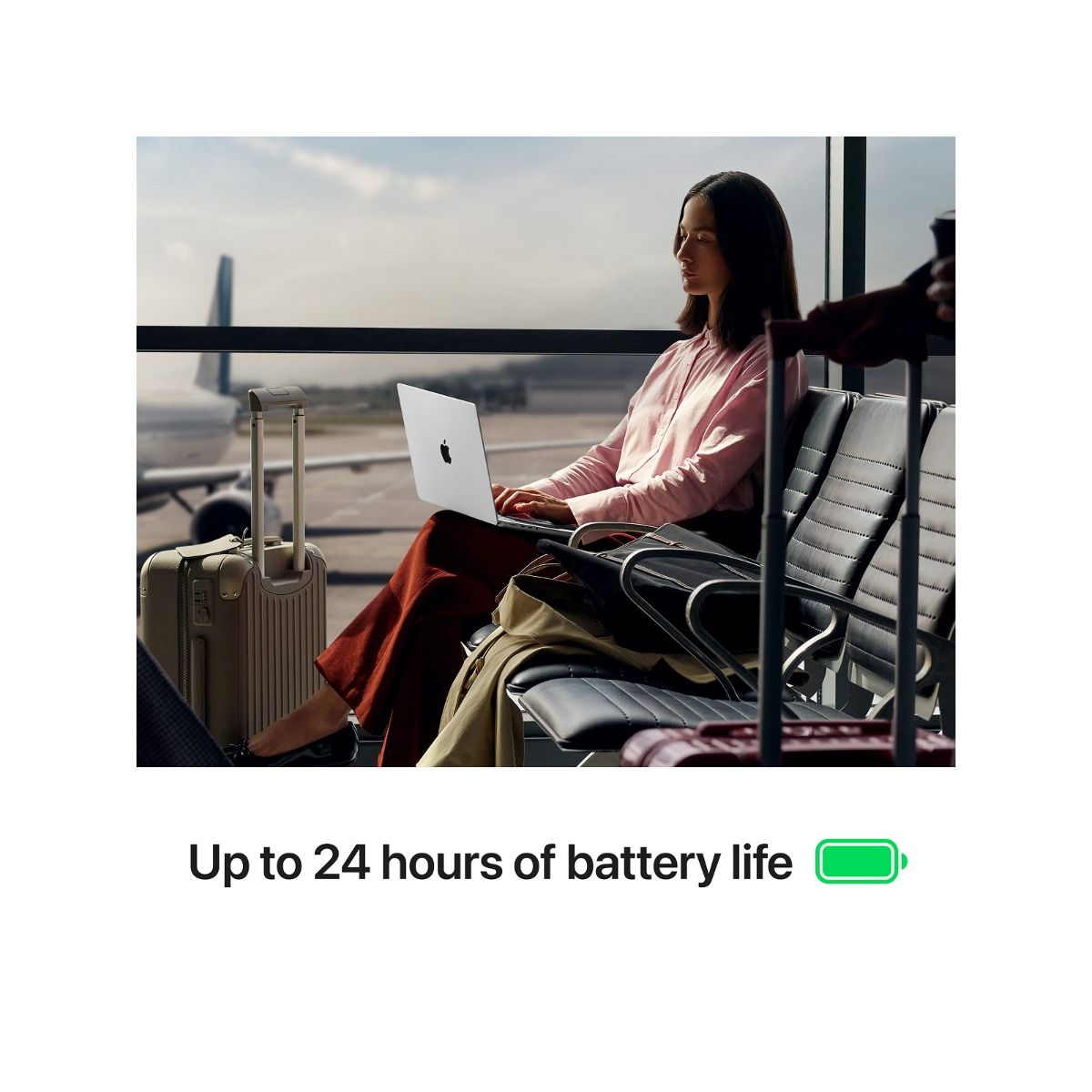 14-inch MacBook Pro: Apple M5 chip with 10‑core CPU and 10‑core GPU, 16GB, 1TB SSD